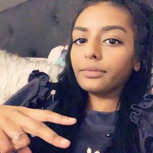 Meet your Posher, Sharmela